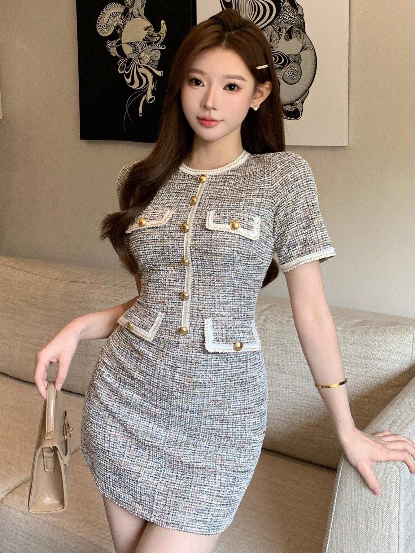 Robe courte scintillante glamour. Image secondaire du produit