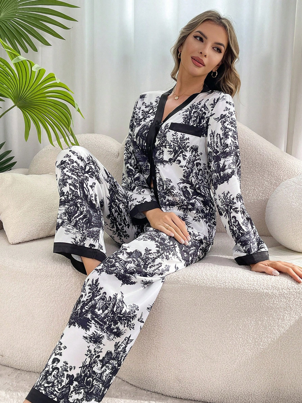 Ensemble satin décontracté.