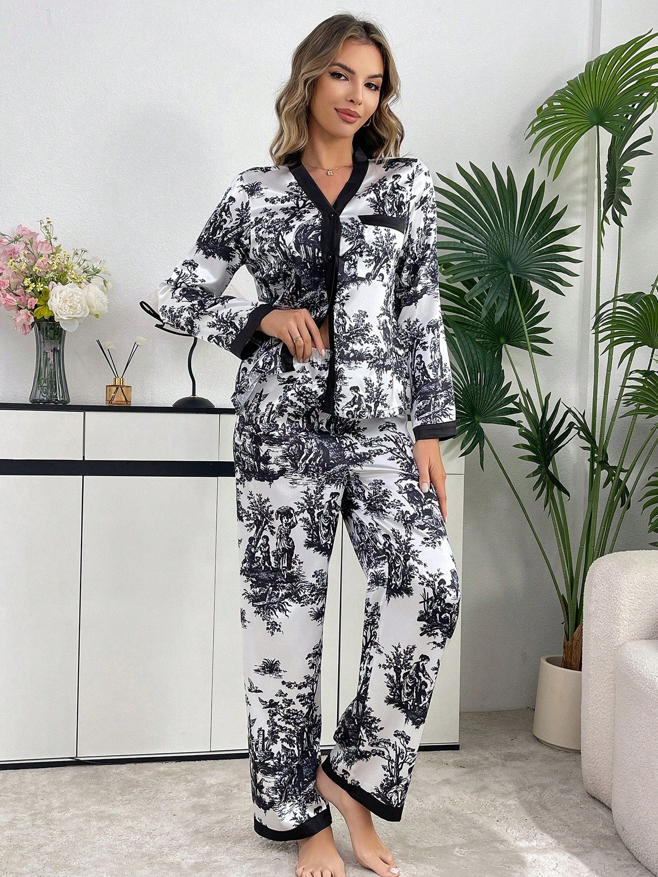 Ensemble satin décontracté.