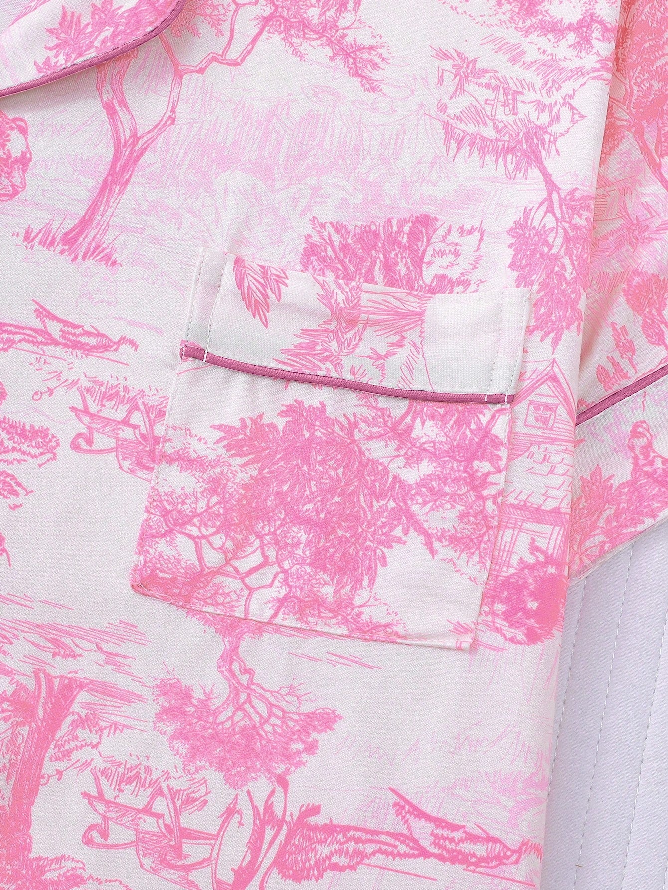 Ensemble avec motifs de la toile de Jouy