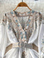 Robe tunique aux inspirations orientales.