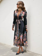 Robe longue femme imprimé tendance et satinée fluide.