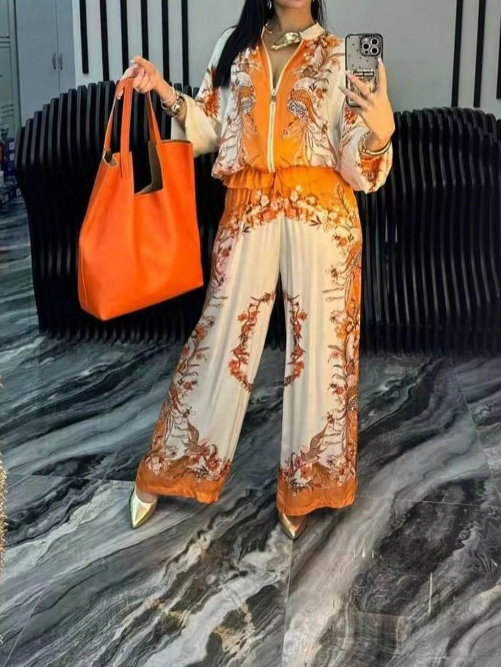 Ensemble  énergie "resort wear "de luxe.