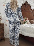 Tenue en satin "Toile de Jouy "