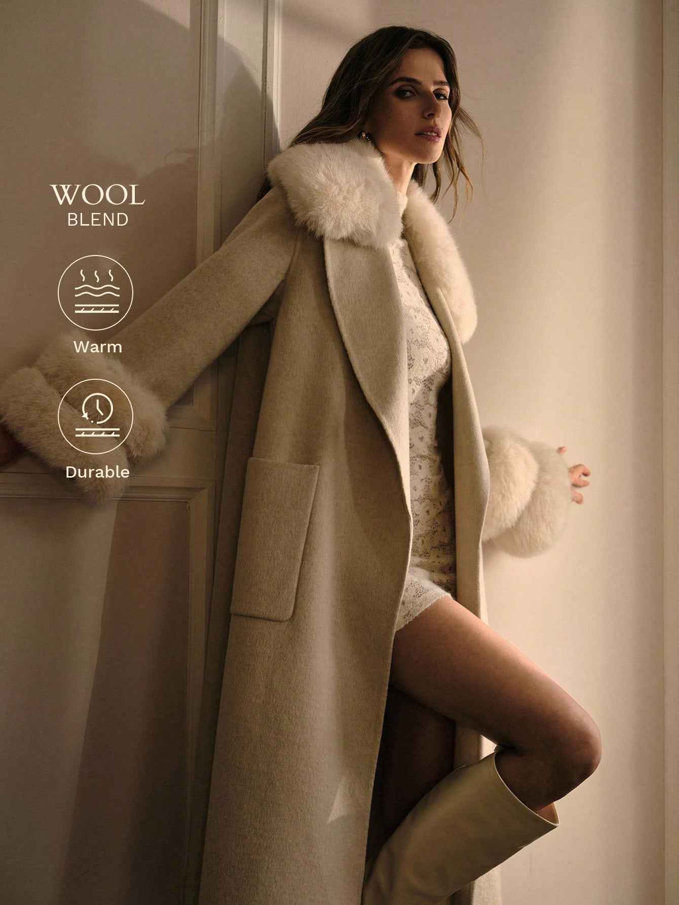 Manteau en laine avec détails duveteux et ceinture Image secondaire du produit