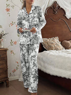 Tenue en satin "Toile de Jouy "