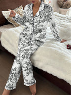 Tenue en satin "Toile de Jouy "