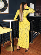 Robe moulante en dentelle glamour et sensuel.