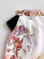 Deux pièces avec imprimé floral.