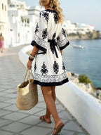 Robe Courte Style Kimono Brodée – Élégance Resort