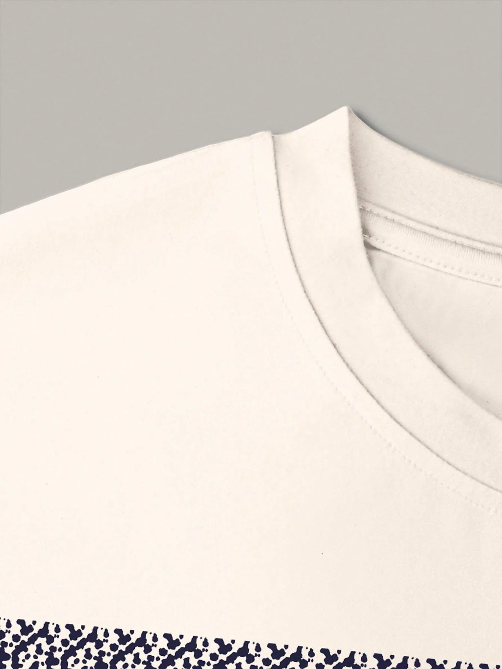 Ensemble Coordonné T-shirt et Short Monogramme – Look Sport-Chic