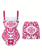 Un ensemble de plage rose imprimé inspiré de Dolce &Gabbana.